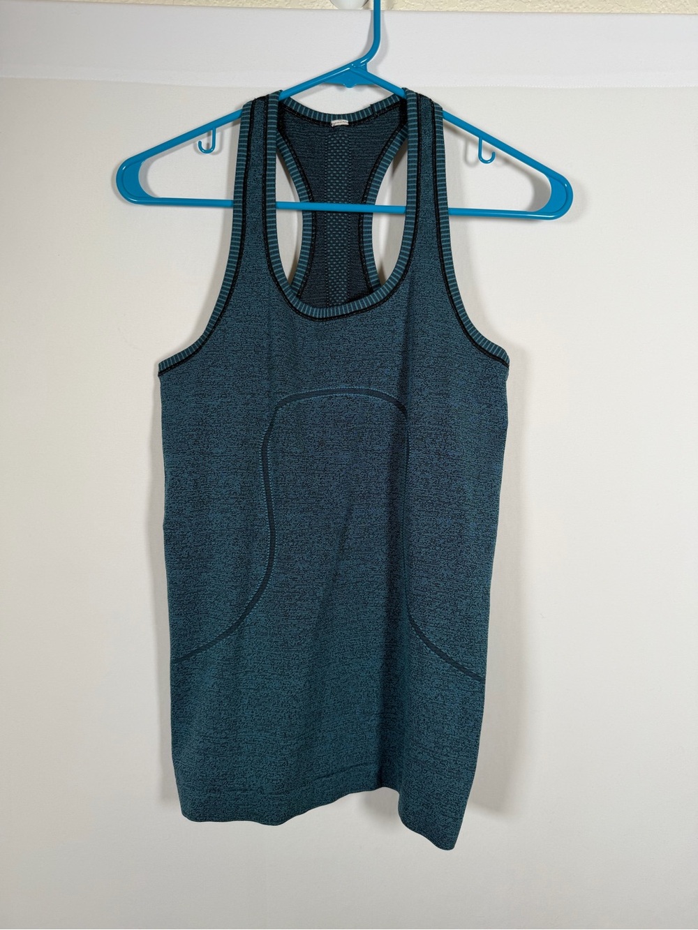 Lululemon Swiftly Tech Blue Racerback Tank Workout, Lifting, Yoga, Pilates
